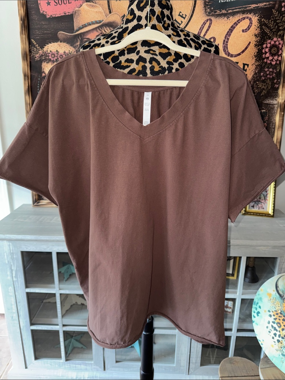 RAE MODE Athleisure V-Neck Short Sleeve Top - Brown - Women's Size 1XL